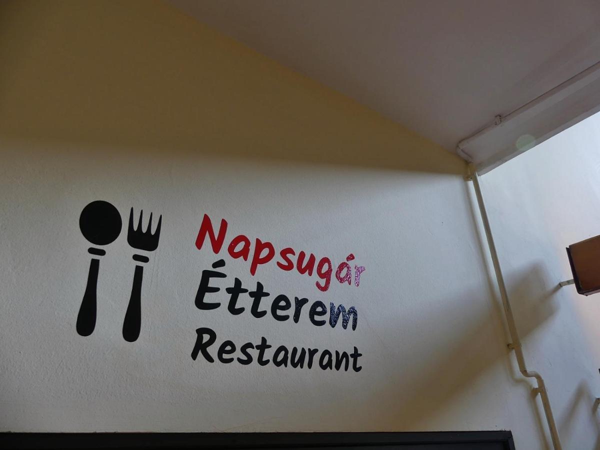 Napsugar Szallo Baja Zewnętrze zdjęcie